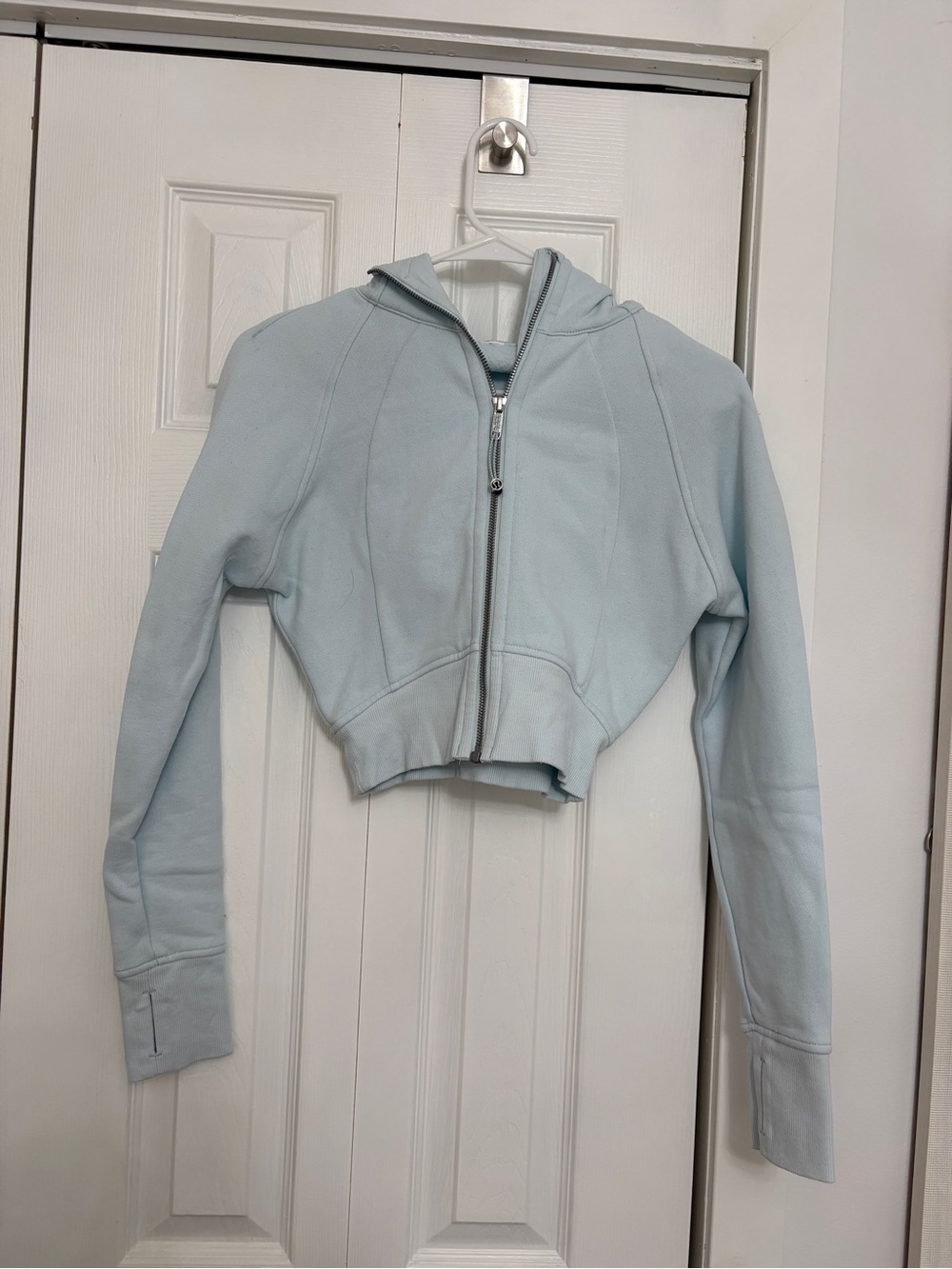 Lululemon Light Blue Cropped Scuba